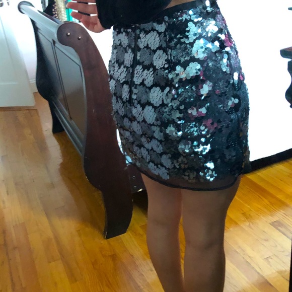 Forever 21 Sequin Floral Mini Skirt - Picture 7 of 12